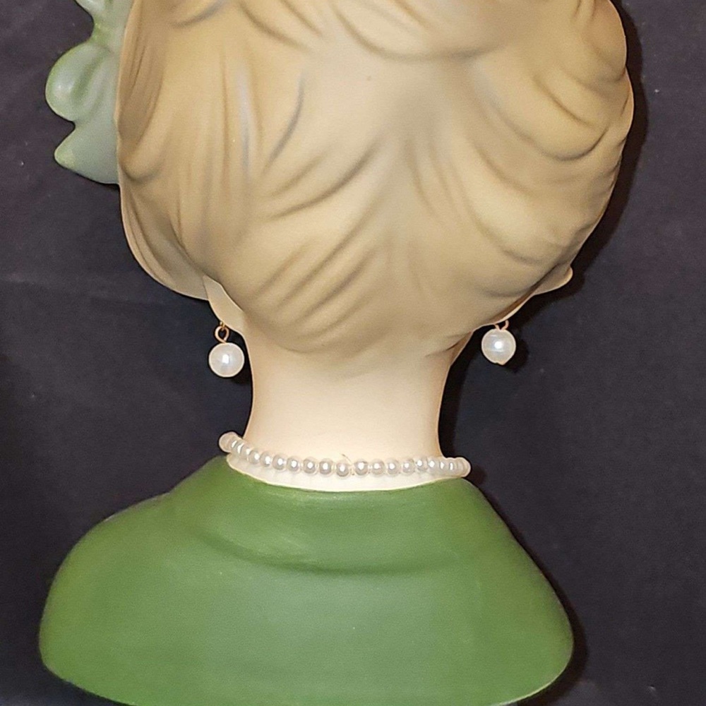 Napcoware Vintage Lady Head Vase with Green Jacket - Picture 4 of 5